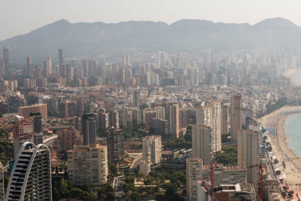 Los apartamentos turísticos de Benidorm rozarán el lleno para recibir el 2023