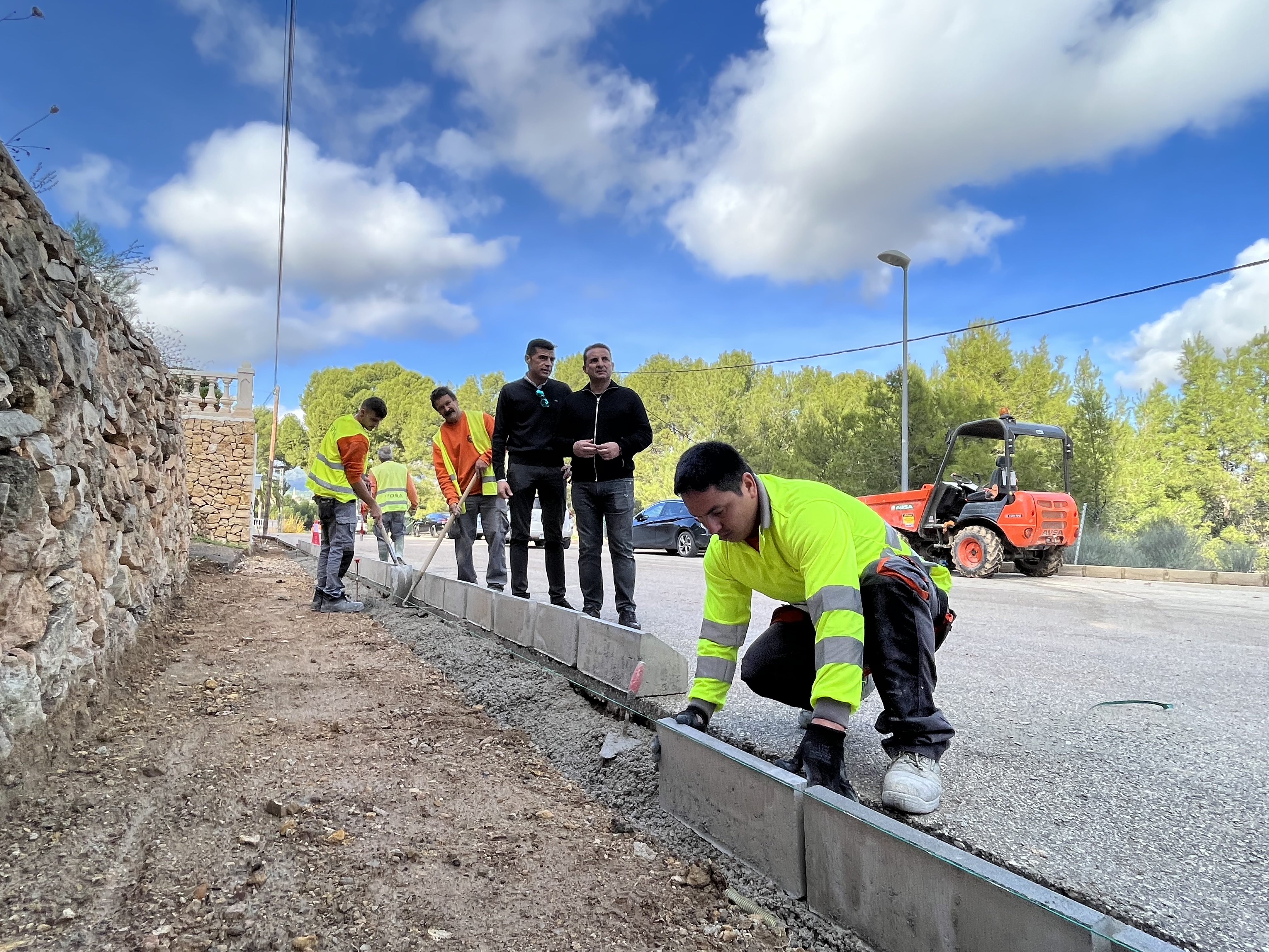 La Nucía invierte 400.000 euros en mejoras en El Tossal: estrena aceras en 2023