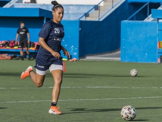 El Alhama CF da la baja a Coronel, Sara Rubio y Zaira y ficha a la panameña Quintero 