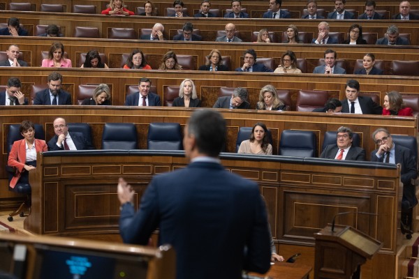 Desinformación parlamentaria e instituciones erosionadas 