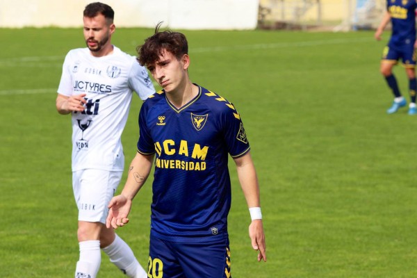 El extremo Diego Iglesias llega al Cartagena B procedente del UCAM CF 
