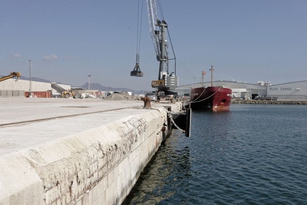 PortCastelló por fin reparará su muelle Transversal Exterior... que dispara su coste hasta 12 millones