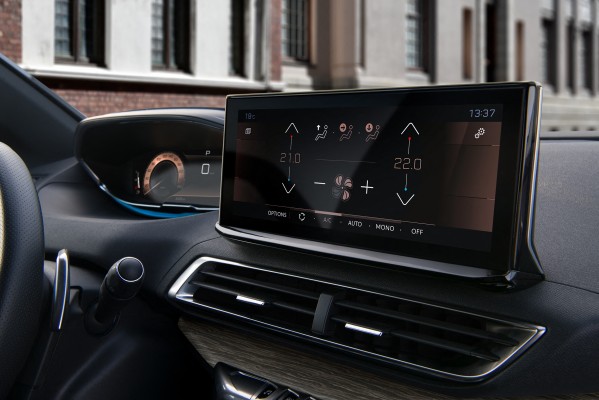 Peugeot i-Cockpit, diez años revolucionando el puesto de conducción