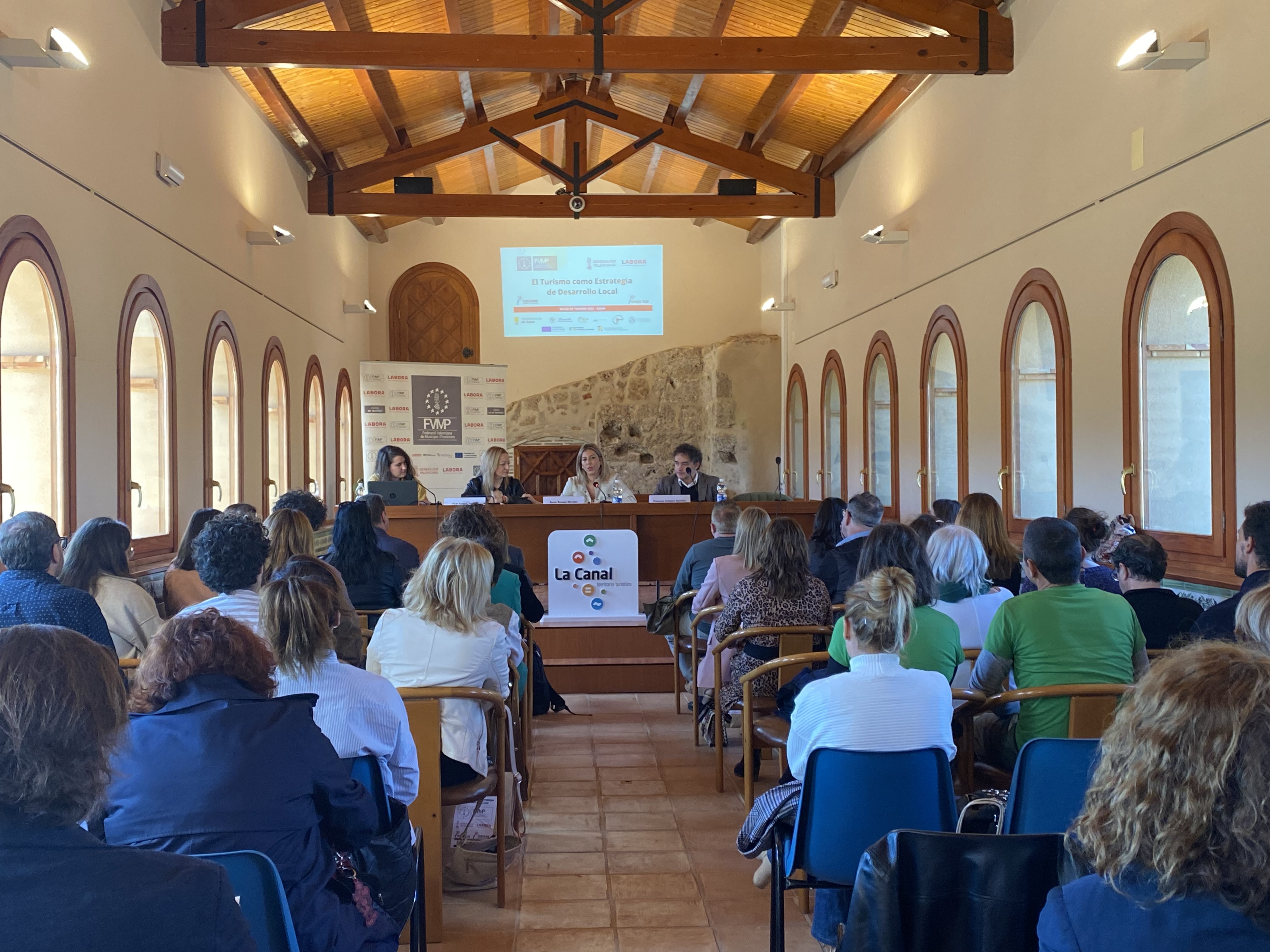 Labora y la FVMP impulsan la economía en pequeños municipios con agentes de empleo local