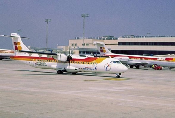 Air Nostrum cancela 37 vuelos este martes por la huelga de pilotos