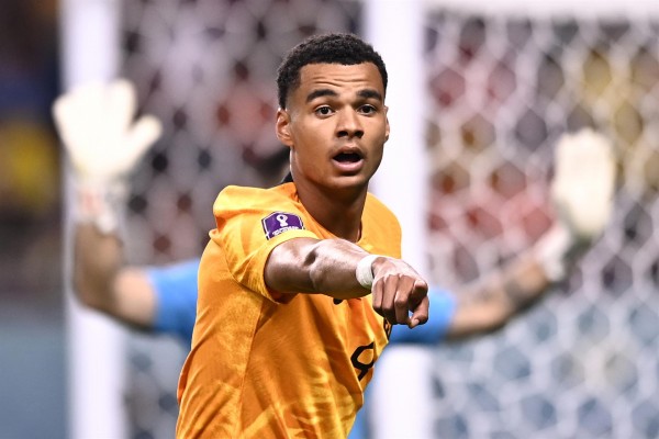 El PSV hace oficial el traspaso de Cody Gakpo al Liverpool