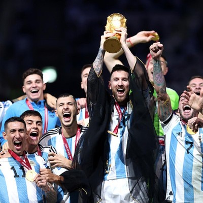Un abogado de Omán ofrece un millón de dólares por la túnica de Messi en el Mundial