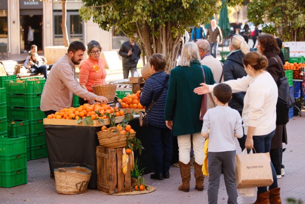 Castelló abre la Fira de la Taronja  los sábados hasta final de año  