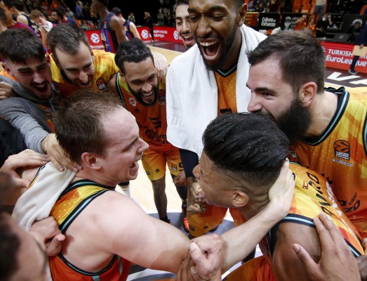 El Valencia se entrenará en Navidad para preparar su visita al Gran canaria