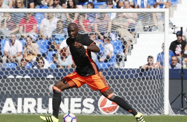 El Manchester City no puede recuperar a Mangala en enero