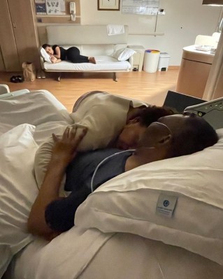 La hija de Pelé dice que su padre sigue 