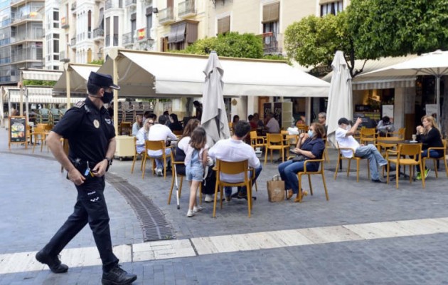 Casi 300 policías velarán por la seguridad esta Nochebuena en la ciudad de Murcia 
