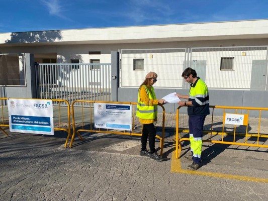 Facsa renueva la red de abastecimiento de agua en una calle de Nules