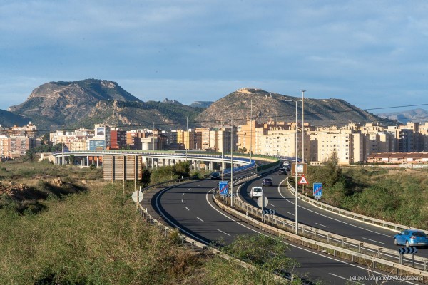 Acabada la obra de iluminación de entrada a Cartagena, que estará operativa esta misma noche
