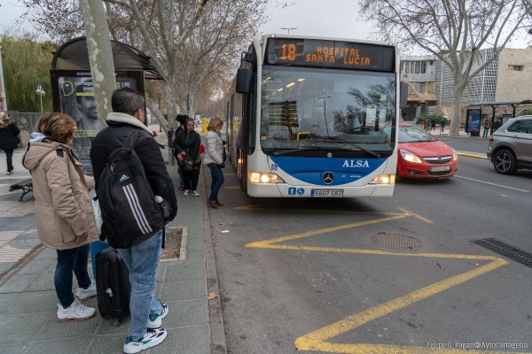 Servicios especiales en los autobuses urbanos de Cartagena por Nochebuena y Navidad
