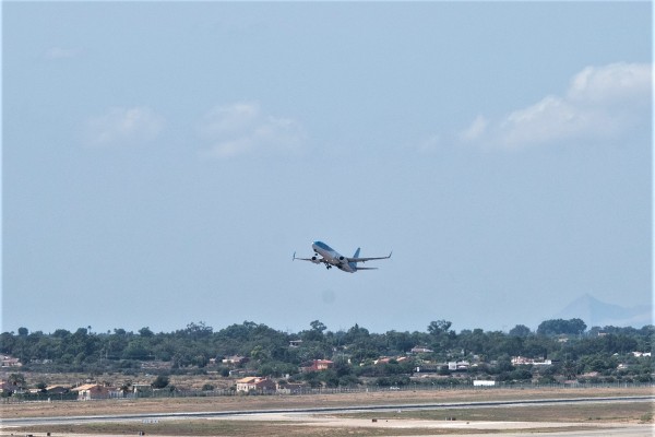 Alicante coge aire ante la incertidumbre
