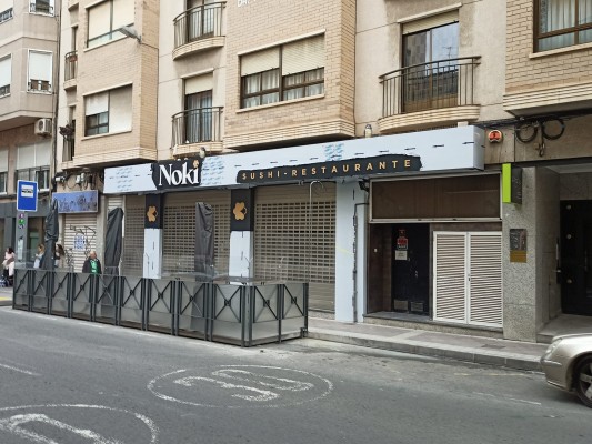 El viejo Pernil del centro de Elche ya tiene sustituto: más furor por lo japonés con Noki Sushi 