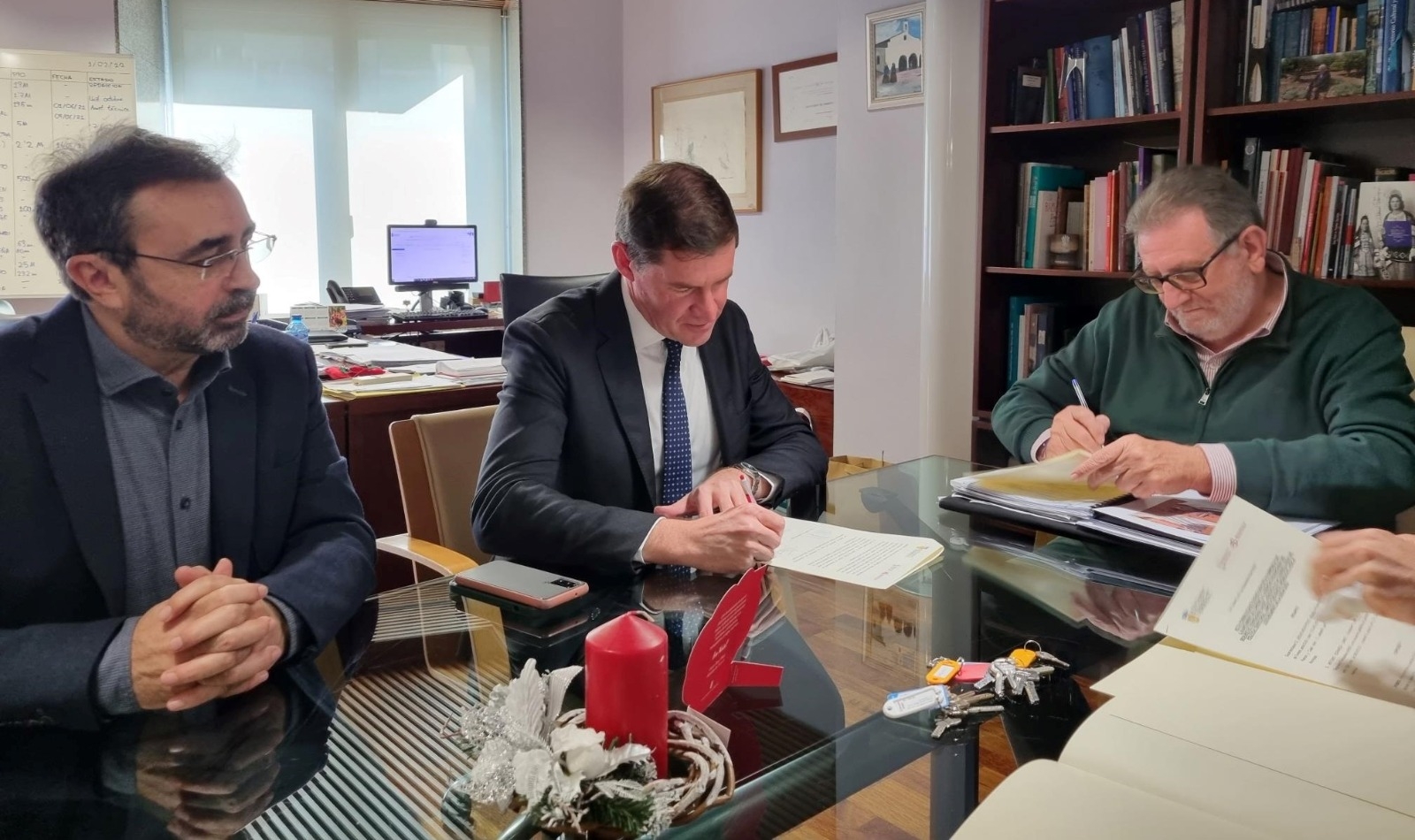 Torrent firma la cesión del local para albergar la Agència Valenciana de Seguretat Ferroviària 