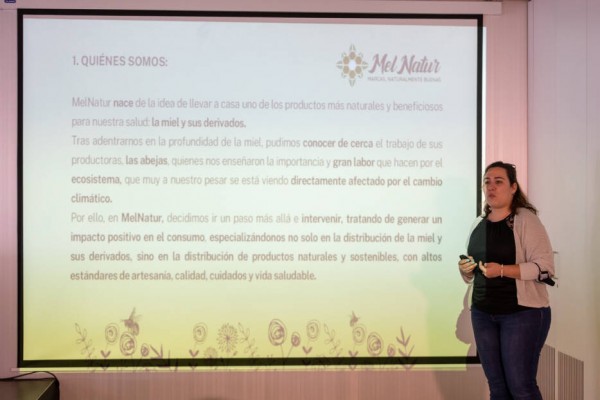 Melnatur: un proyecto ilicitano que apuesta por acercar la miel de calidad al comercio local