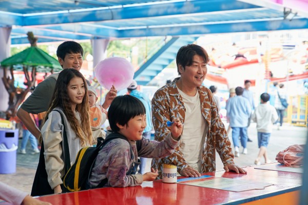 'Broker': Kore-eda, varios pícaros y un bebé