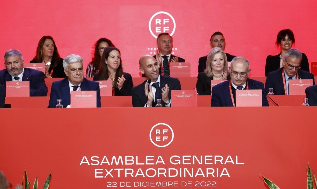  Luis Rubiales: 
