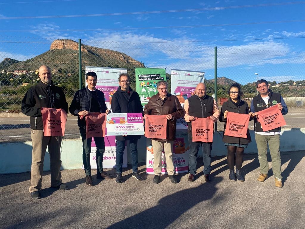 Una campaña solidaria convierte 840 toneladas de residuos en 5.900 euros
