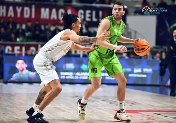 El UCAM cumple y va como segundo a la repesca de la Liga de Campeones FIBA ante el Karsikaya 