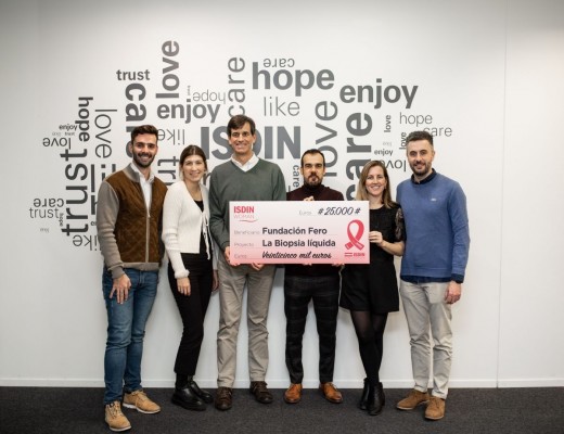 ISDIN dona 25.000 euros a la Fundación FERO con la campaña ‘Juntas contra el cáncer de mama’
