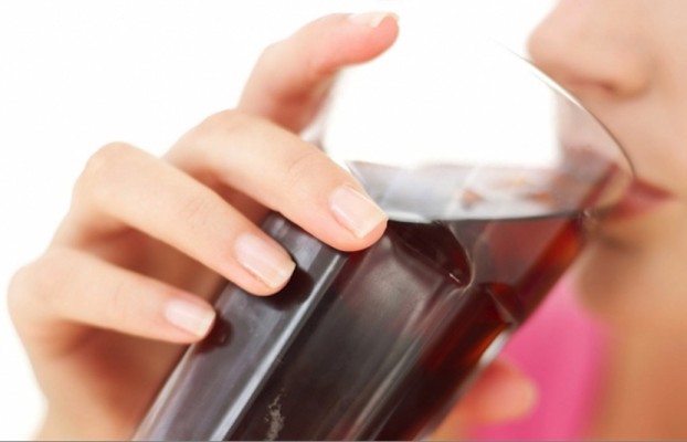 Nuevos datos vinculan el consumo de refrescos con menos horas de sueño por la noche