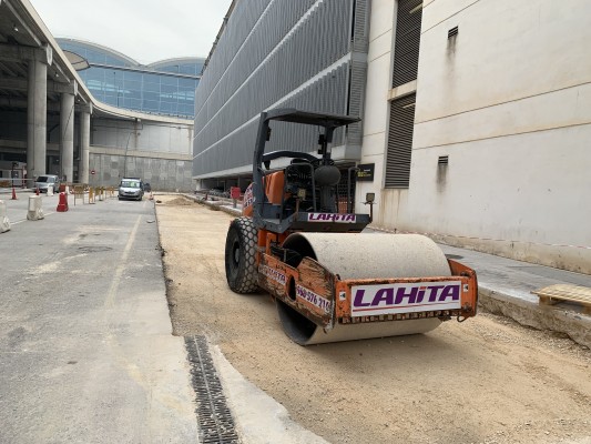 El parquin exprés del área de llegadas del Aeropuerto Alicante-Elche estará listo en primavera