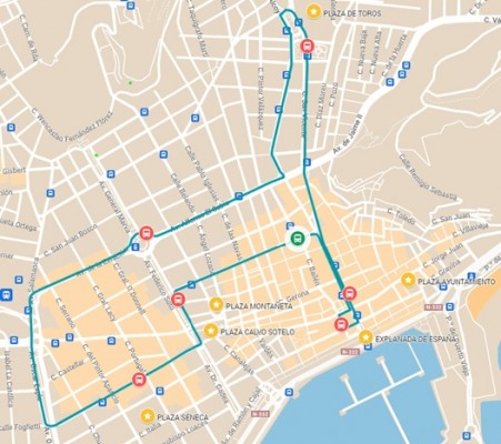 Alicante pone en servicio el 'autobús de la Navidad' para desplazarse a las actividades lúdicas