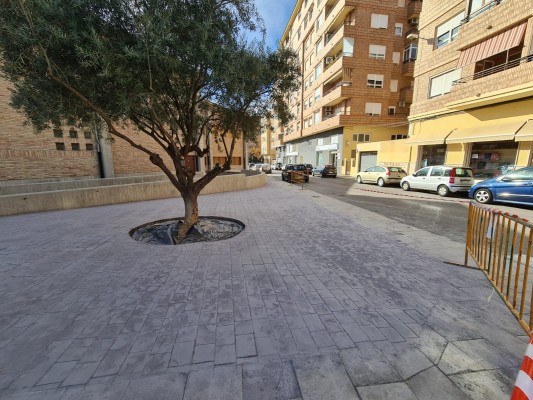 Elda crea nuevos espacios transitables para peatones en el entorno de la iglesia de San Pascual