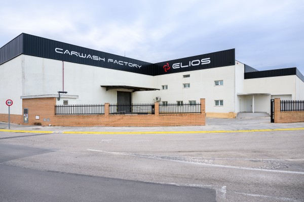 Elios Car Wash invierte 1,5 millones en una planta de puentes de lavado para coches en Carlet 