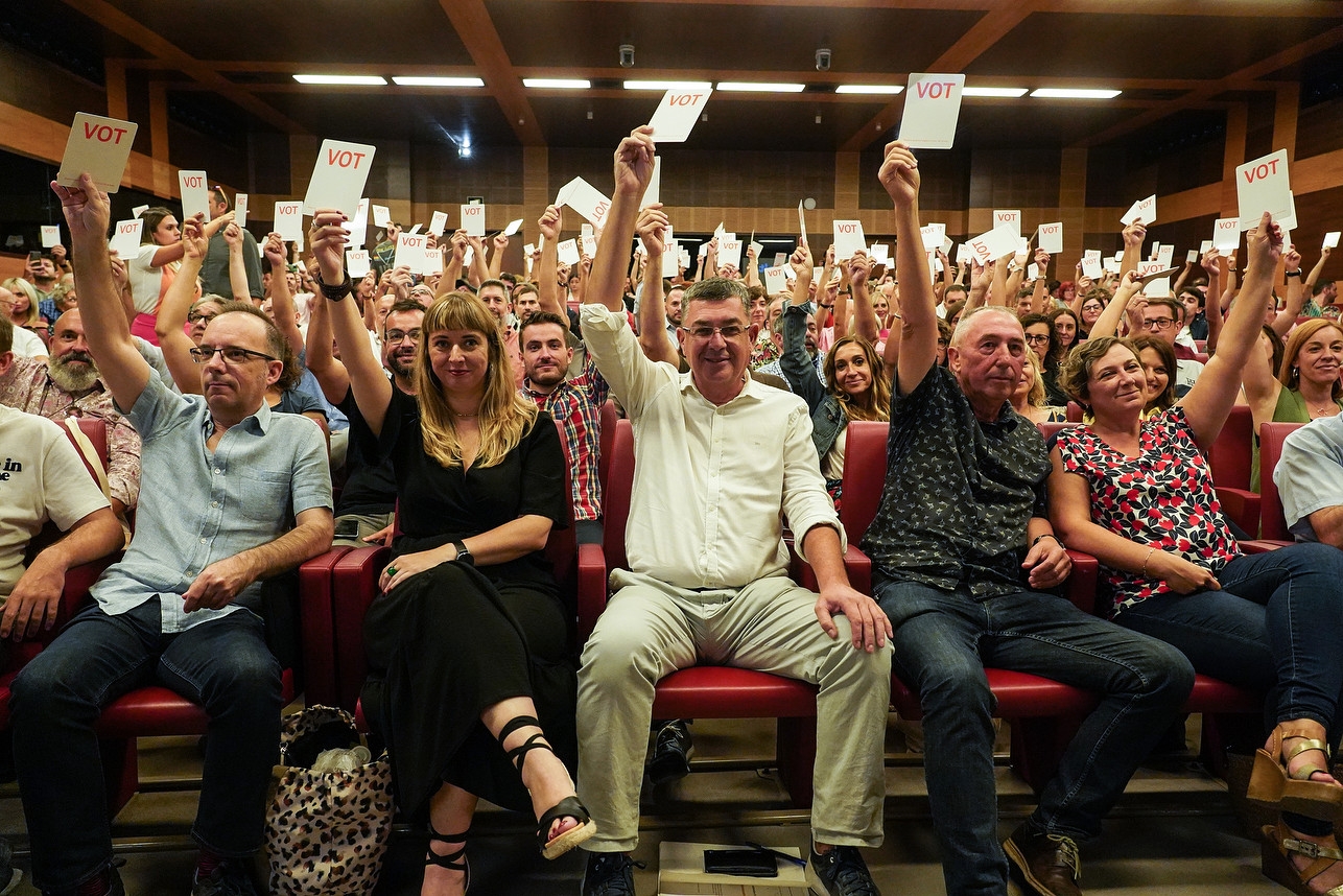 Compromís aprueba su operación 'Obertura per a Guanyar' para 'pescar' referentes de otros partidos