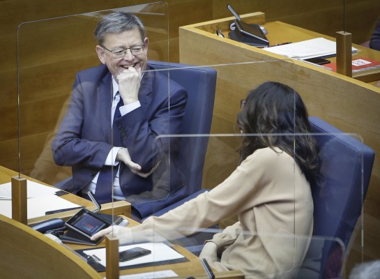 PSPV vuelve a desmarcarse de sus socios y se suma a PP y Cs por los seguros de los 'bous al carrer'