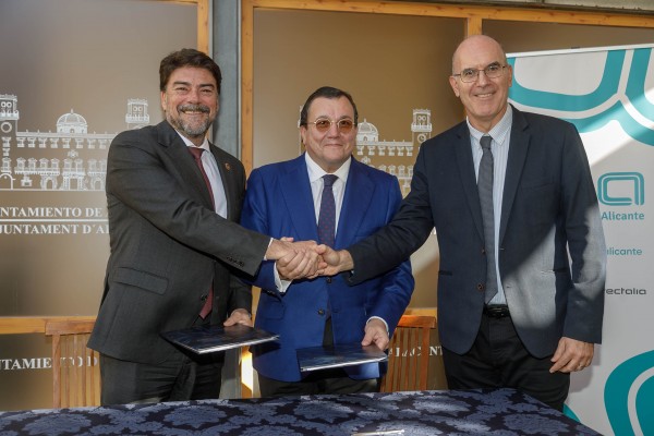 Alicante estrenará la contrata de autobús en enero e incorporará sus nuevas líneas en febrero