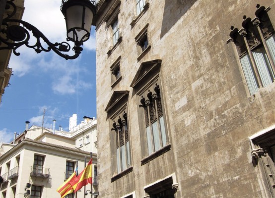 La Generalitat Valenciana dedica un millón de euros a sanear las cuentas de 13 ayuntamientos
