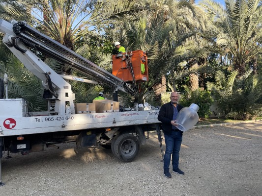Elche inicia el cambio de más de 2.000 luminarias para mejorar el ahorro energético 