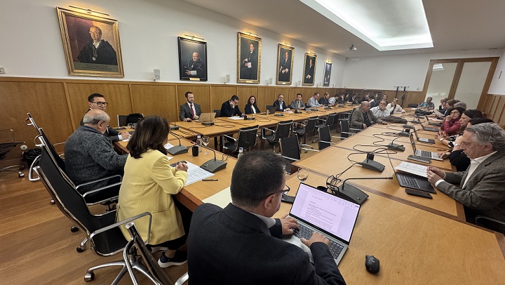 n empleado público en su puesto de trabajo (EP) - 