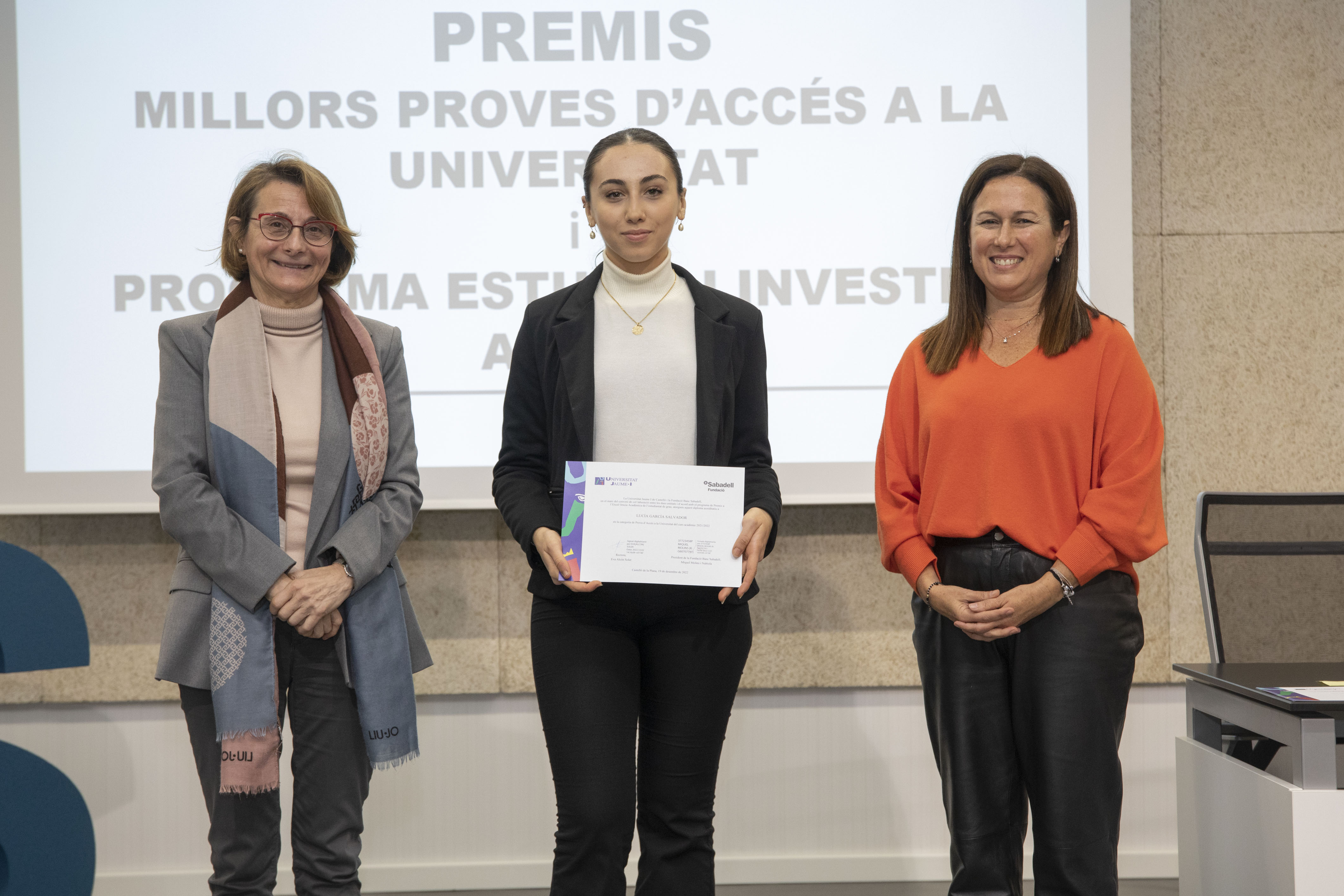  

El Aula Fundación Banco Sabadell de Promoción del Talento premia al estudiantado de la UJI