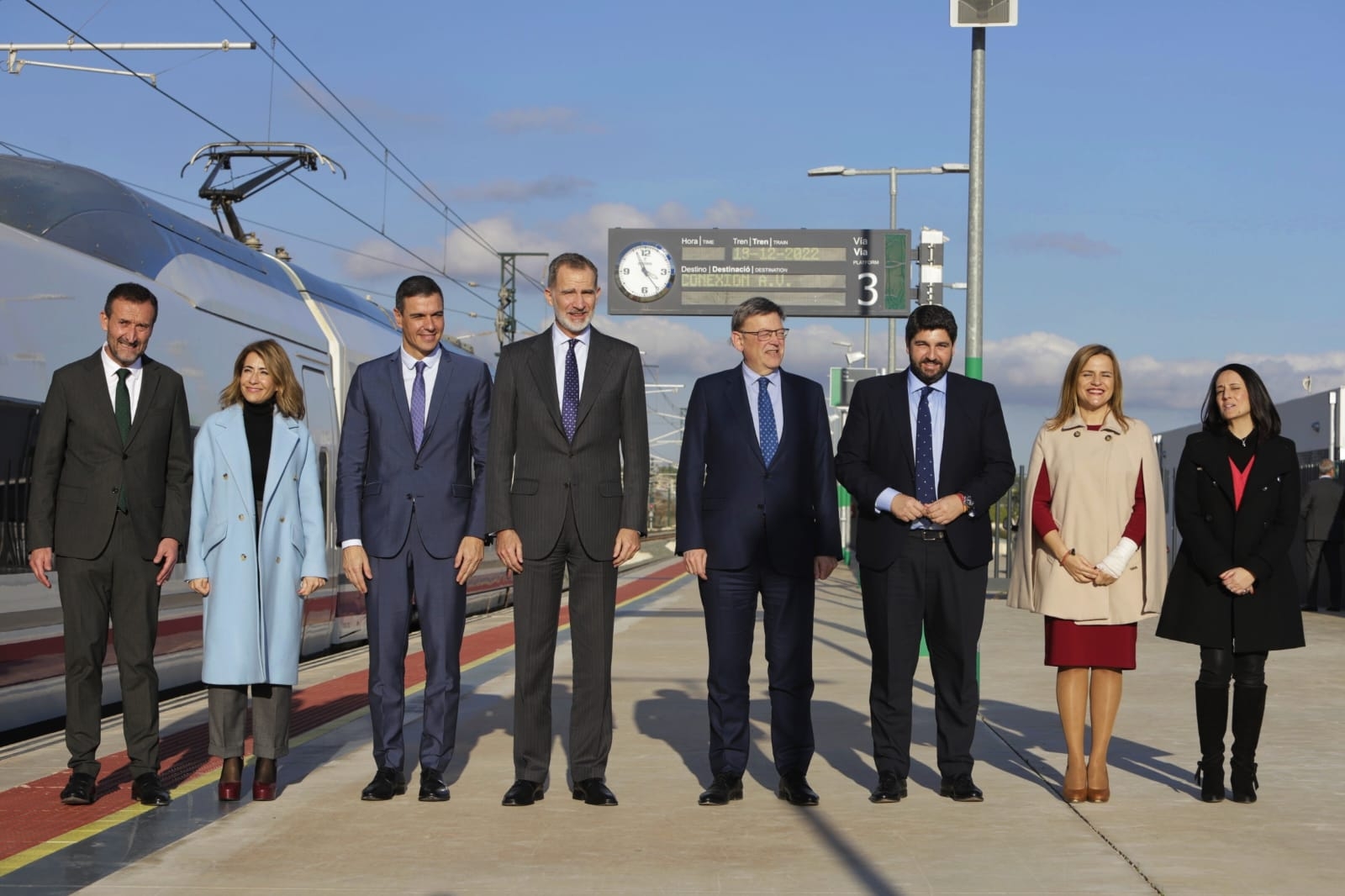 Puig destaca el AVE Madrid-Murcia como ejemplo de cohesión de dos comunidades con las paradas de Elche y Orihuela 