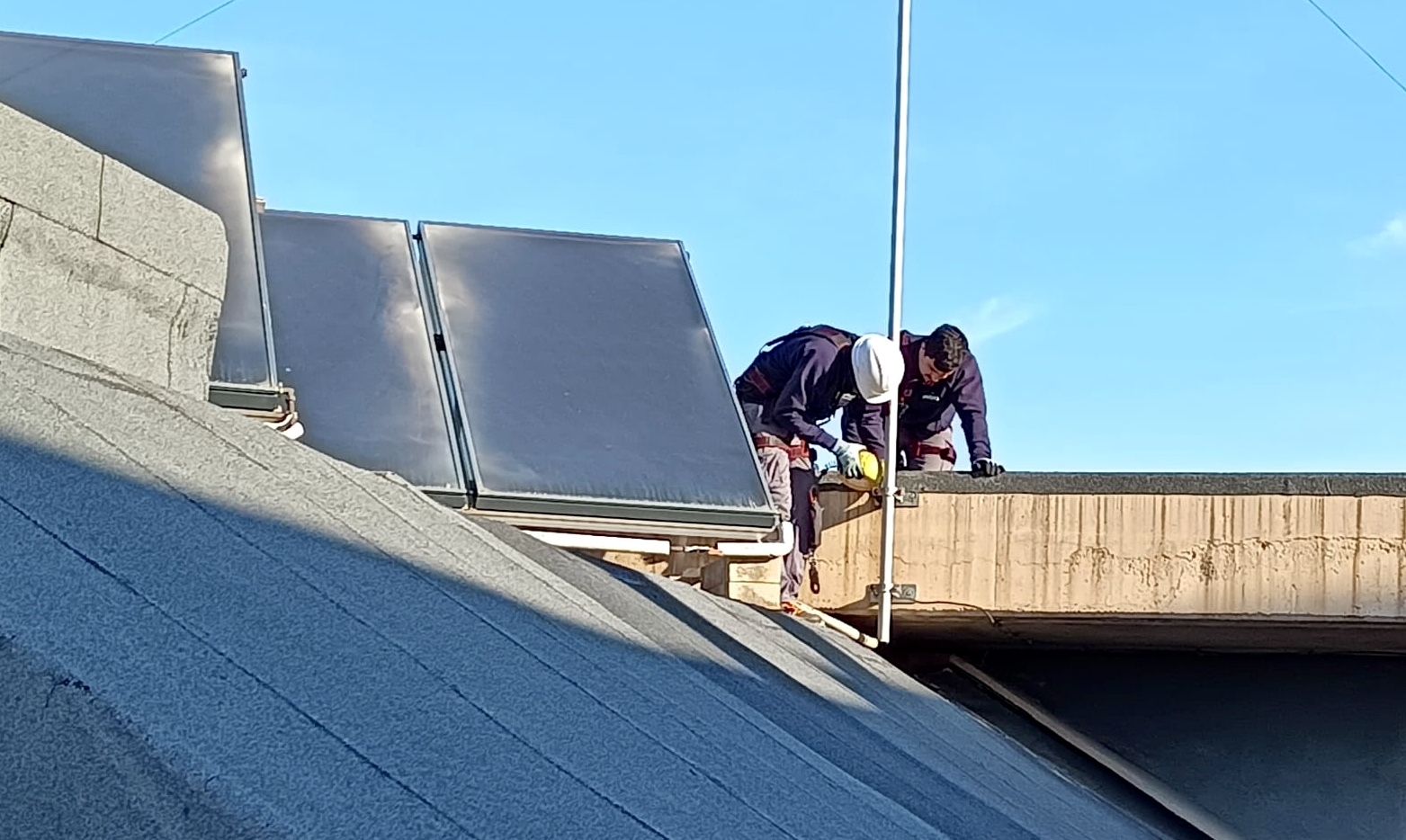 Almassora instala placas solares en la cubierta del Ayuntamiento por 61.000 euros