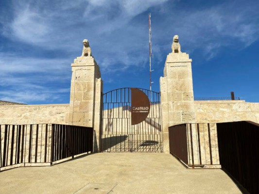 Unides Podem EU reclama un plan director para recuperar el Castillo de San Fernando de Alicante