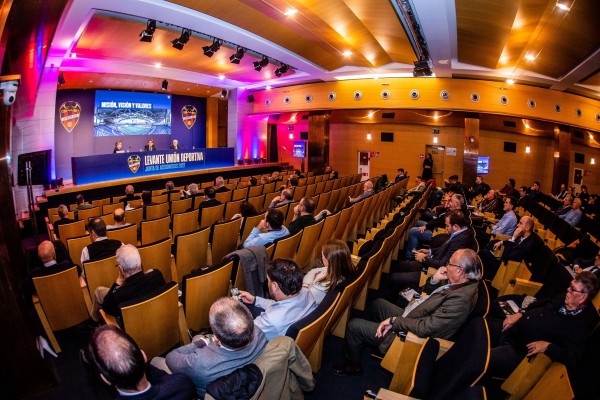 Los accionistas del Levante aprueban las segundas cuentas consecutivas con pérdidas en una Junta cordial