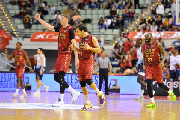 El UCAM, undécimo y a un triunfo de los puestos de Copa, tiene 5 jornadas para adelantar a 3 rivales