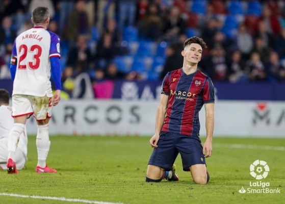 El Levante vuelve a la falta de efectividad