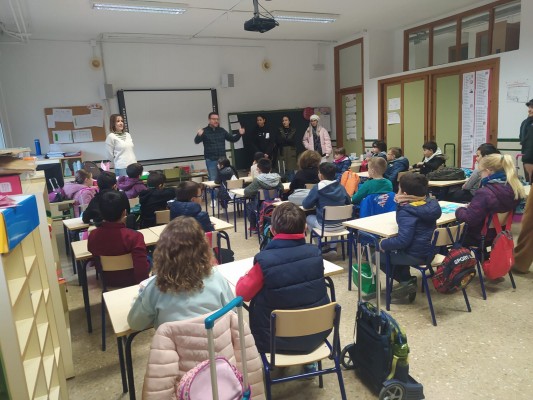 Nules colabora con los centros educativos para la integración de las familias extranjeras