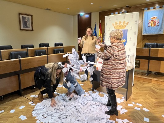 El Ayuntamiento reparte 3.000 euros en el primer sorteo de 'A Borriana, Nadal i Reis tenen premi'