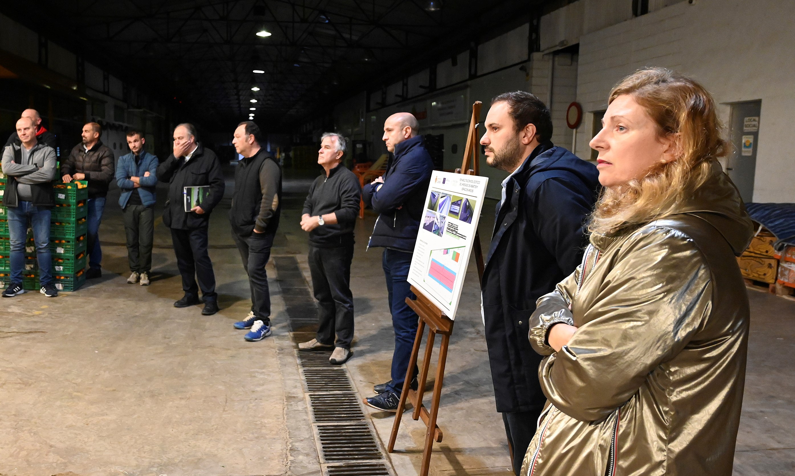 Marco presenta a los vendedores del Mercado de Abastos el proyecto de reforma de 2,27 millones

