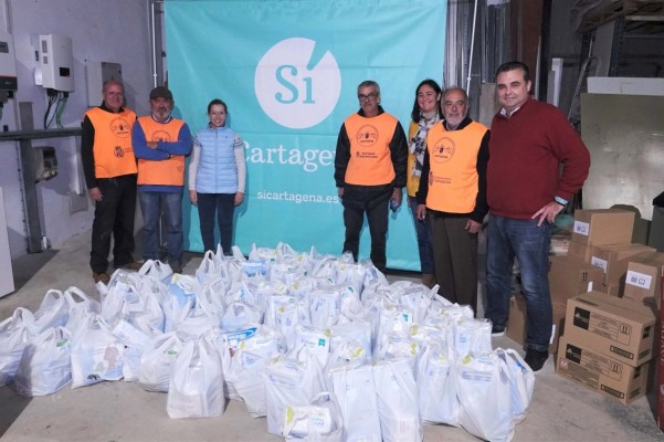 Sí Cartagena reparte 20 toneladas de alimentos y productos de limpieza entre familias y colectivos necesitados